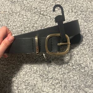 Black and gold belt
